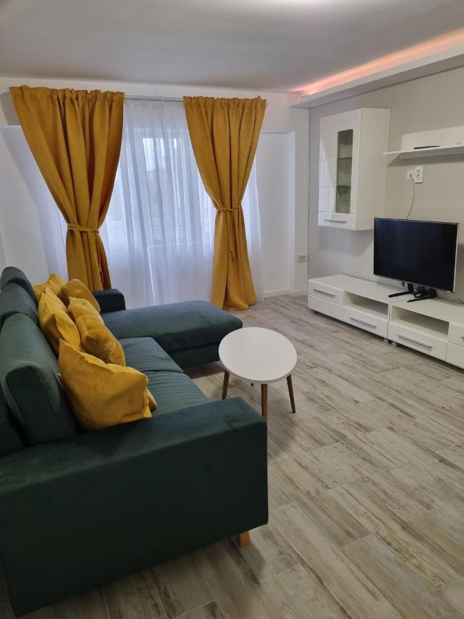 Luxurious Apartment With 3 Rooms And 2 Bathrooms In Corabia Экстерьер фото